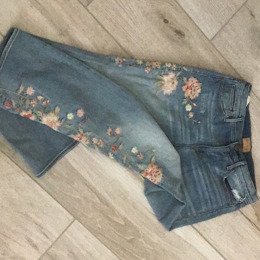 Jeans with Embroidery